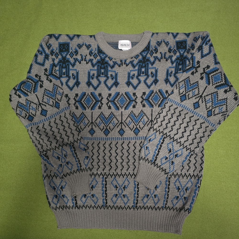 Vintage Gray and Blue Geometric Crewneck Sweater
